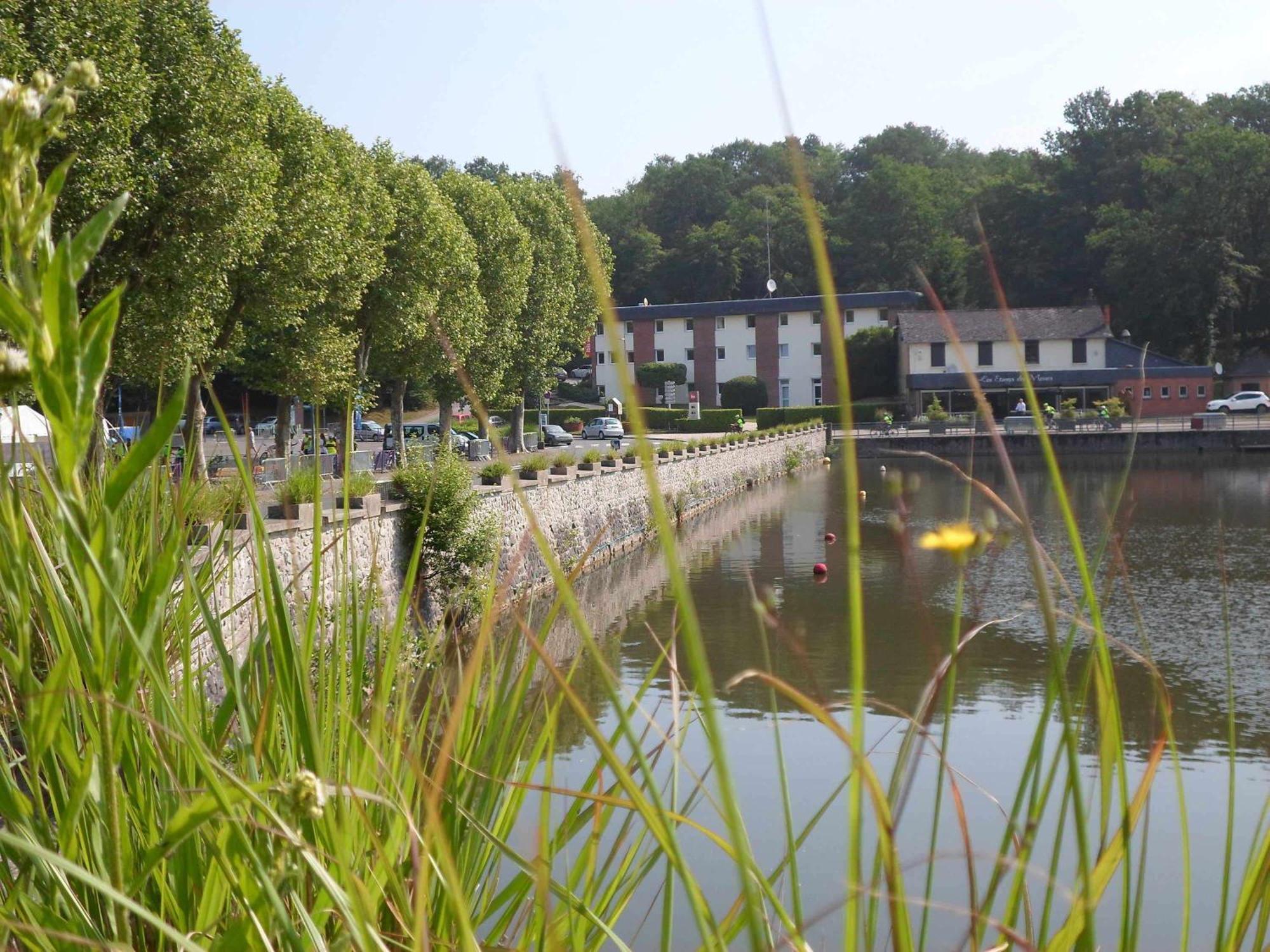 Ibis Les Etangs Des Moines Hotel Fourmies Luaran gambar